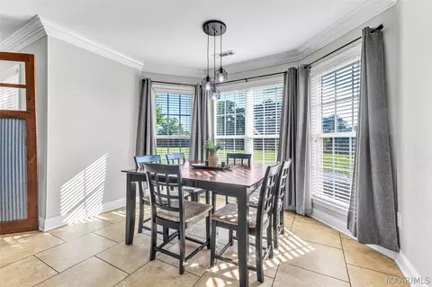 Dining - 2308 County Road 81 Rd, Clanton, AL 35045 photo 1 of 1