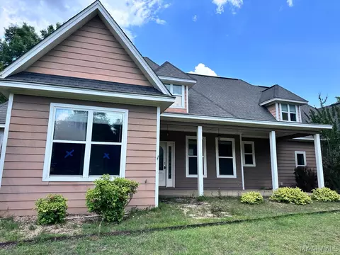 409 Oak Valley Rd, Deatsville, AL 36022