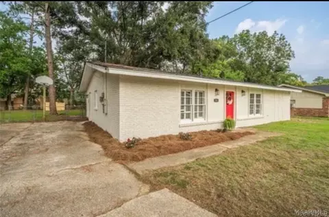 725 Queensbury Dr, Montgomery, AL 36116