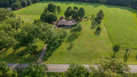 4400 Allen Rd, Grove Hill, AL 36451