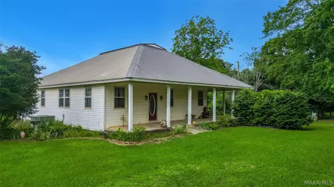 112 County Road 64, Deatsville, AL 36022