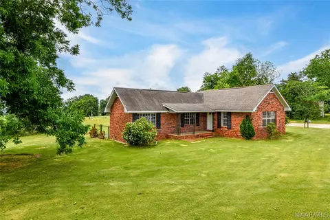 5241 Tallapoosa St, Notasulga, AL 36866