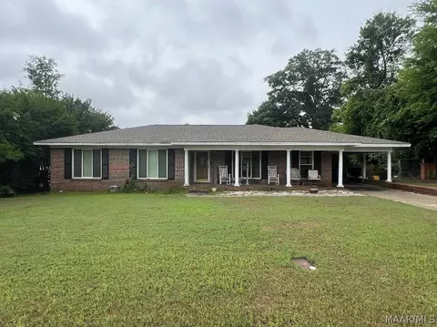 224 Hickory Ln, Prattville, AL 36066