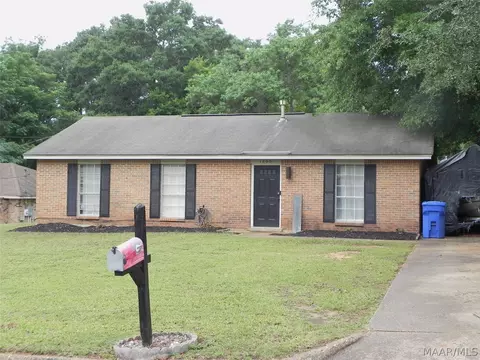 1206 Gardenia Cir, Prattville, AL 36067