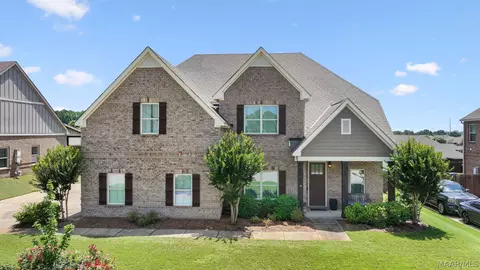 422 Sydney Dr N, Prattville, AL 36066