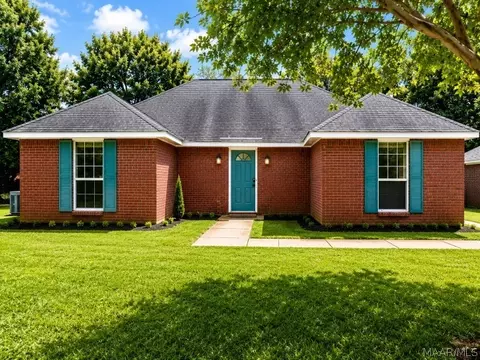 393 Forest Park Dr, Montgomery, AL 36109