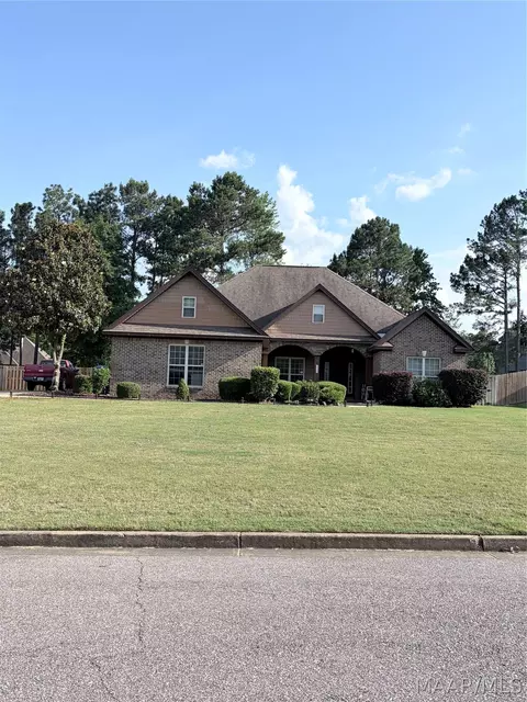 452 Southern Hills Dr, Wetumpka, AL 36093