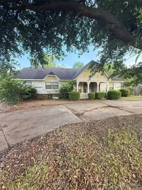 2325 Edinburgh Dr, Montgomery, AL 36116