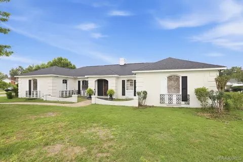 214 Pine Needle Dr, Selma, AL 36701