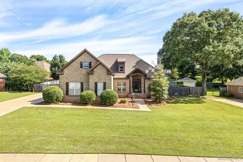 520 Stonegate Trl, Wetumpka, AL 36093