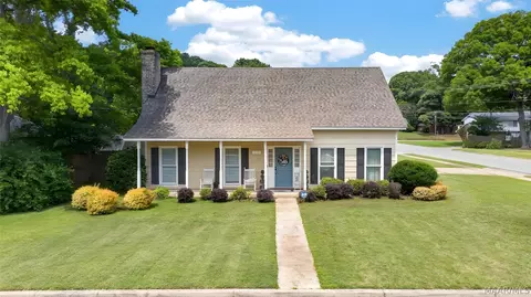 1243 Cedric Ct, Montgomery, AL 36109