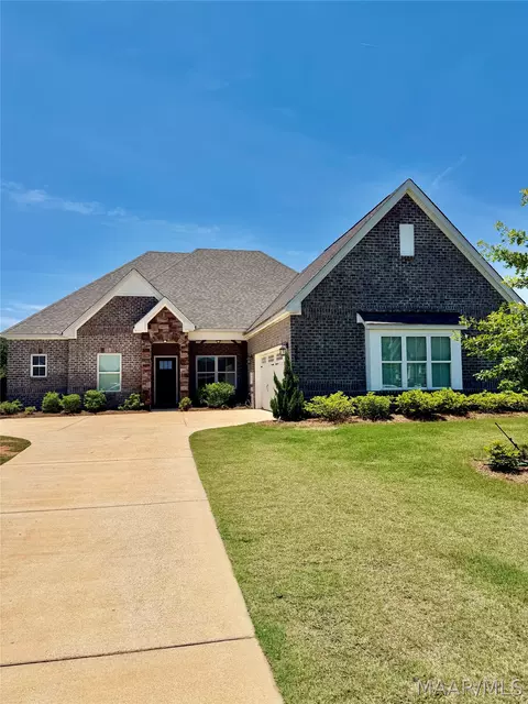 359 Midland Dr, Wetumpka, AL 36093