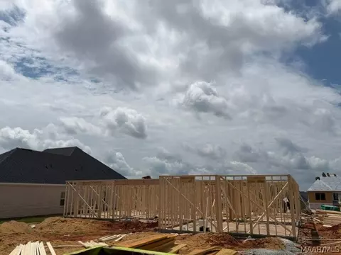 105 Saratoga Ln, Prattville, AL 36066