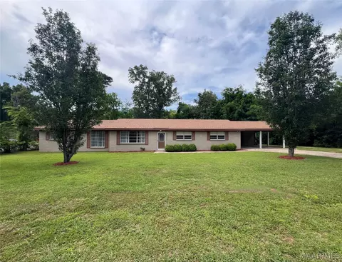 611 Mangum Ave, Selma, AL 36701