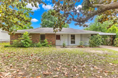 240 Clubview Dr, Prattville, AL 36067