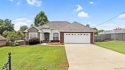 38 Old Orchard Loop, Deatsville, AL 36022