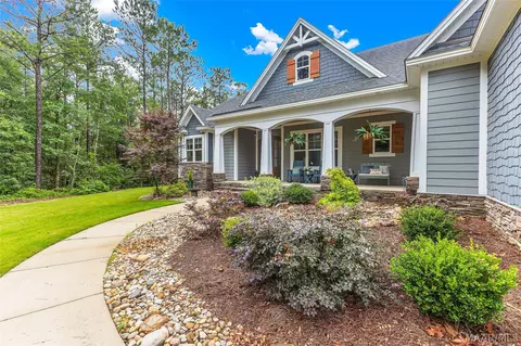 113 Merrill Ln, Deatsville, AL 36022