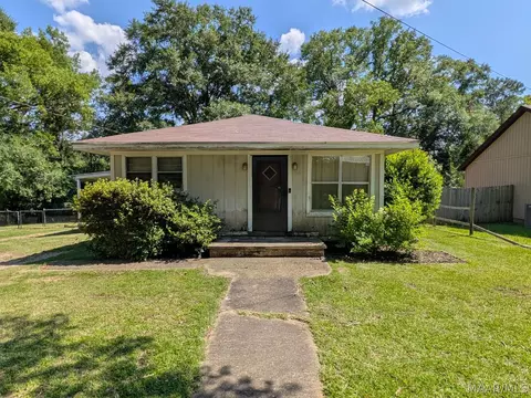 2 Alber Dr, Tallassee, AL 36078