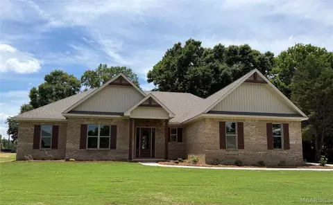 811 Winding Wood Dr, Wetumpka, AL 36093