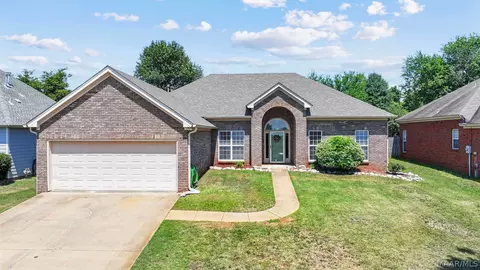 606 Castle Brook Dr, Prattville, AL 36066