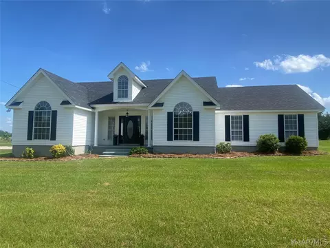 231 E County Rd 68 W, Deatsville, AL 36022