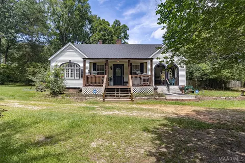 30 Pine St, Eclectic, AL 36024