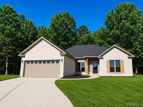 157 Trotters View Rd, Deatsville, AL 36022