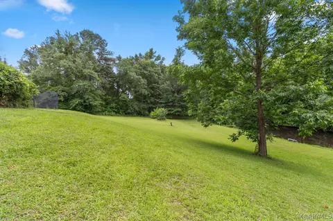 Exterior - 200 Mae St, Clanton, AL 35045 photo 9 of 9