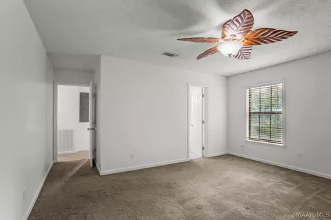 Bedroom - 200 Mae St, Clanton, AL 35045 photo 3 of 7