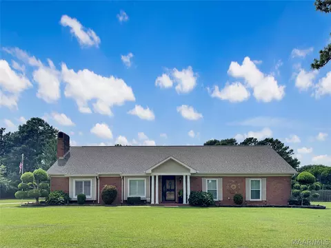 95 River Ridge Rd, Wetumpka, AL 36093