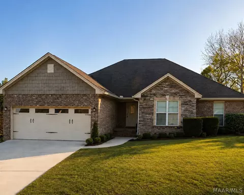 75 Ashton Park Dr, Millbrook, AL 36054