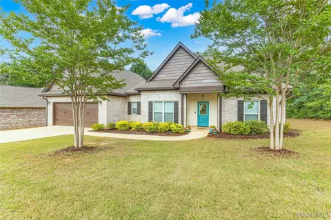 203 Mulder Cove Ln, Wetumpka, AL 36093
