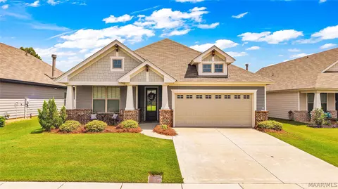 211 Hedgefield Dr, Prattville, AL 36066