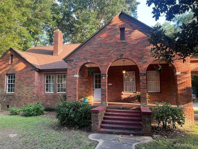 609 W Tuskeena St, Wetumpka, AL 36092