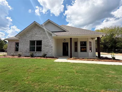 3 Shawnee Dr, Wetumpka, AL 36092