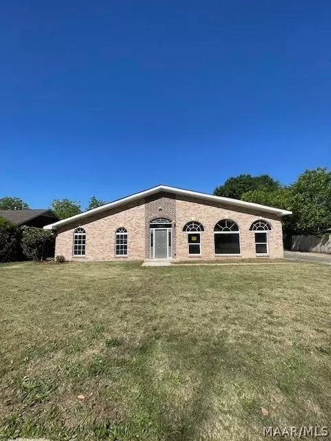 206 Davors Dr, Montgomery, AL 36109