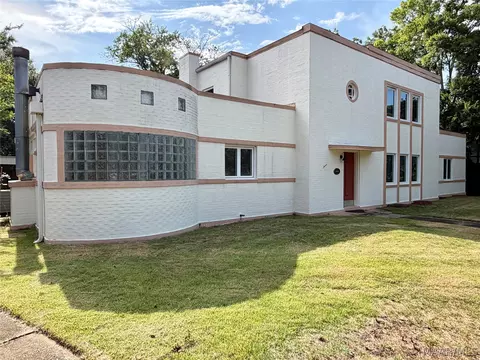 208 Pine St, Troy, AL 36081
