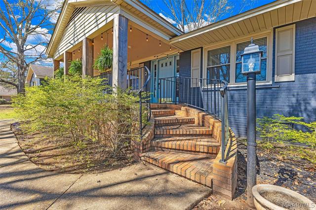 201 Greencrest Ln, Prattville, AL 36067