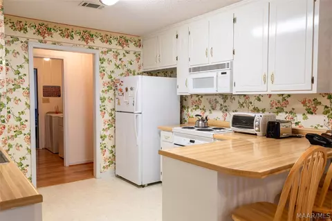 Kitchen - 209 Shadow Ln, Troy, AL 36079 photo 1 of 3