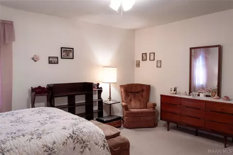 Bedroom - 209 Shadow Ln, Troy, AL 36079 photo 3 of 5