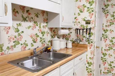 Kitchen - 209 Shadow Ln, Troy, AL 36079 photo 3 of 3