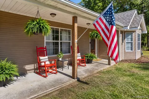 105 Lakeview Ct, Wetumpka, AL 36092