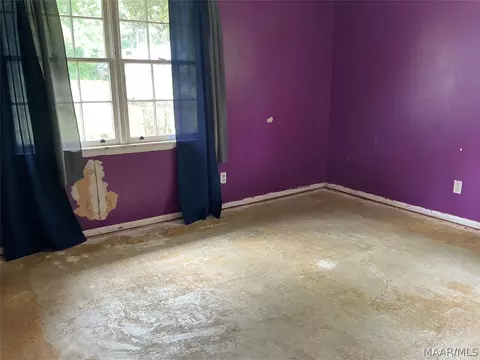 Bedroom - 529 Dixie Dr, Selma, AL 36701 photo 2 of 2