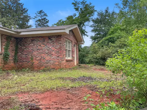 Exterior - 529 Dixie Dr, Selma, AL 36701 photo 3 of 3