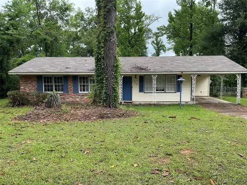 529 Dixie Dr, Selma, AL 36701