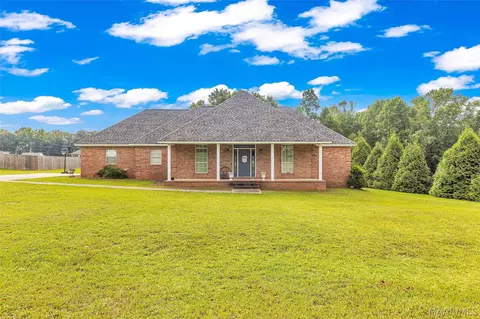 132 White Oak Ln, Tallassee, AL 36078