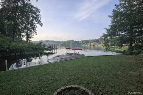 124 Ashwood Dr, Titus, AL 36080