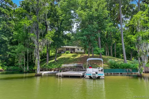 285 Ashwood Dr, Titus, AL 36080