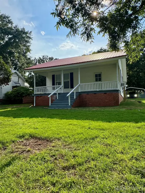 411 Riverside Ave, Tallassee, AL 36078
