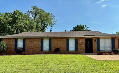 207 Magnolia Dr, Prattville, AL 36067